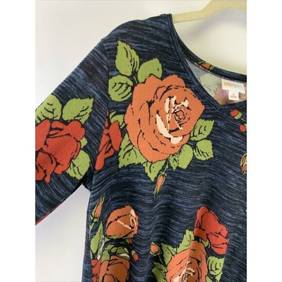 LuLaRoe Elizabeth Sweater V-Neck Long Sleeves Round Hem Tunic Roses Soft Small - Picture 3 of 10